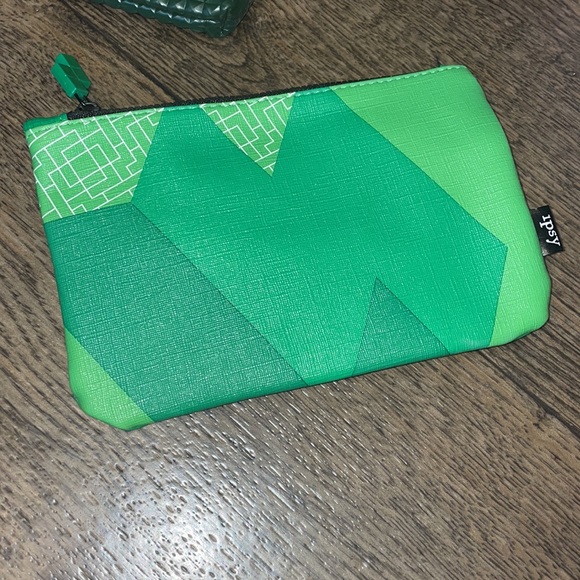 3 IPSY bags all new - Picture 2 of 4